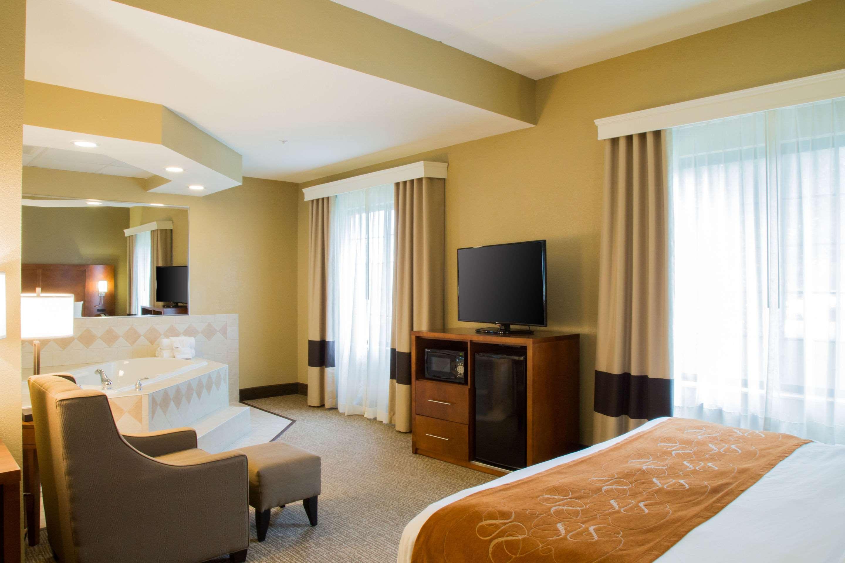 Comfort Suites Grand Rapids South Kentwood Eksteriør billede