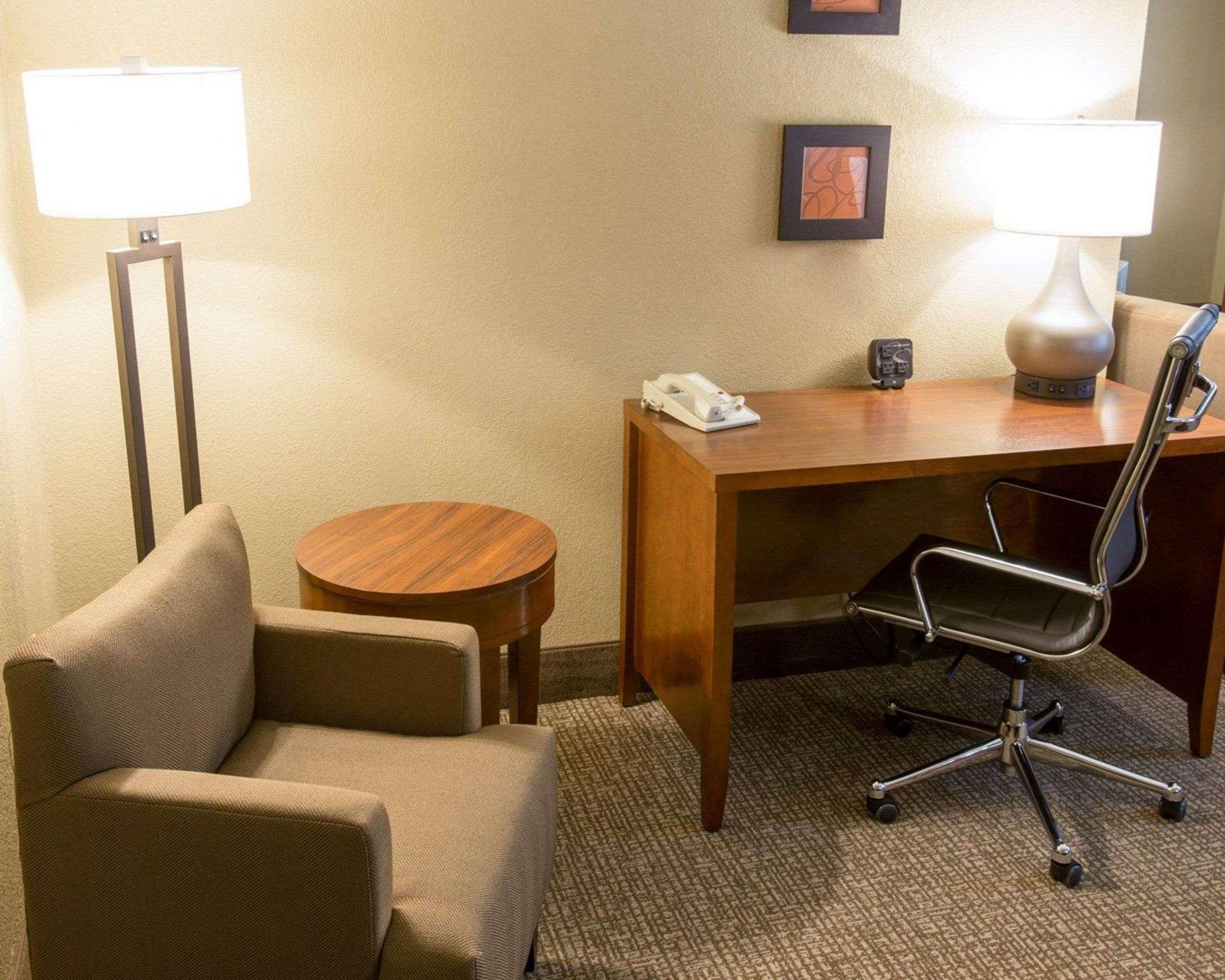 Comfort Suites Grand Rapids South Kentwood Eksteriør billede